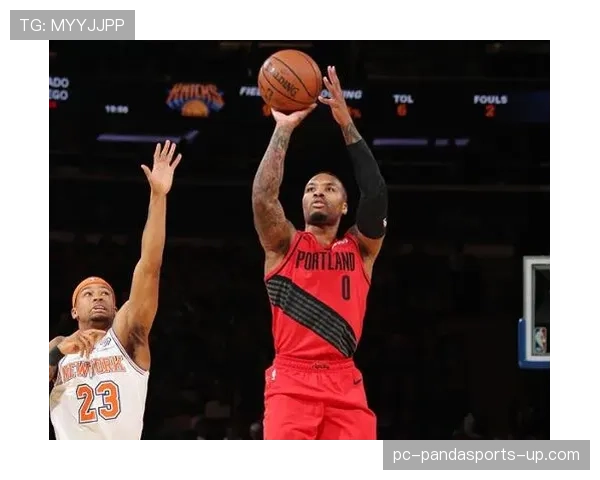 乔·杜马斯无球跑动撕裂防线，防守效率领跑后场