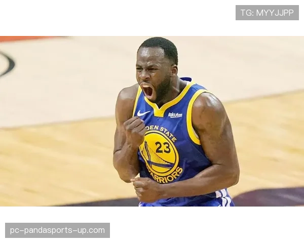 海耶斯低位强攻主导内线，防守压迫改变对手进攻结构